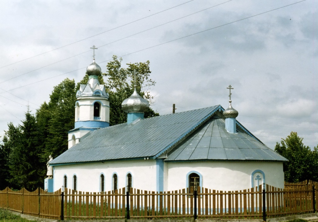Храм во имя святителя Николы в селе Волое. 2006 год